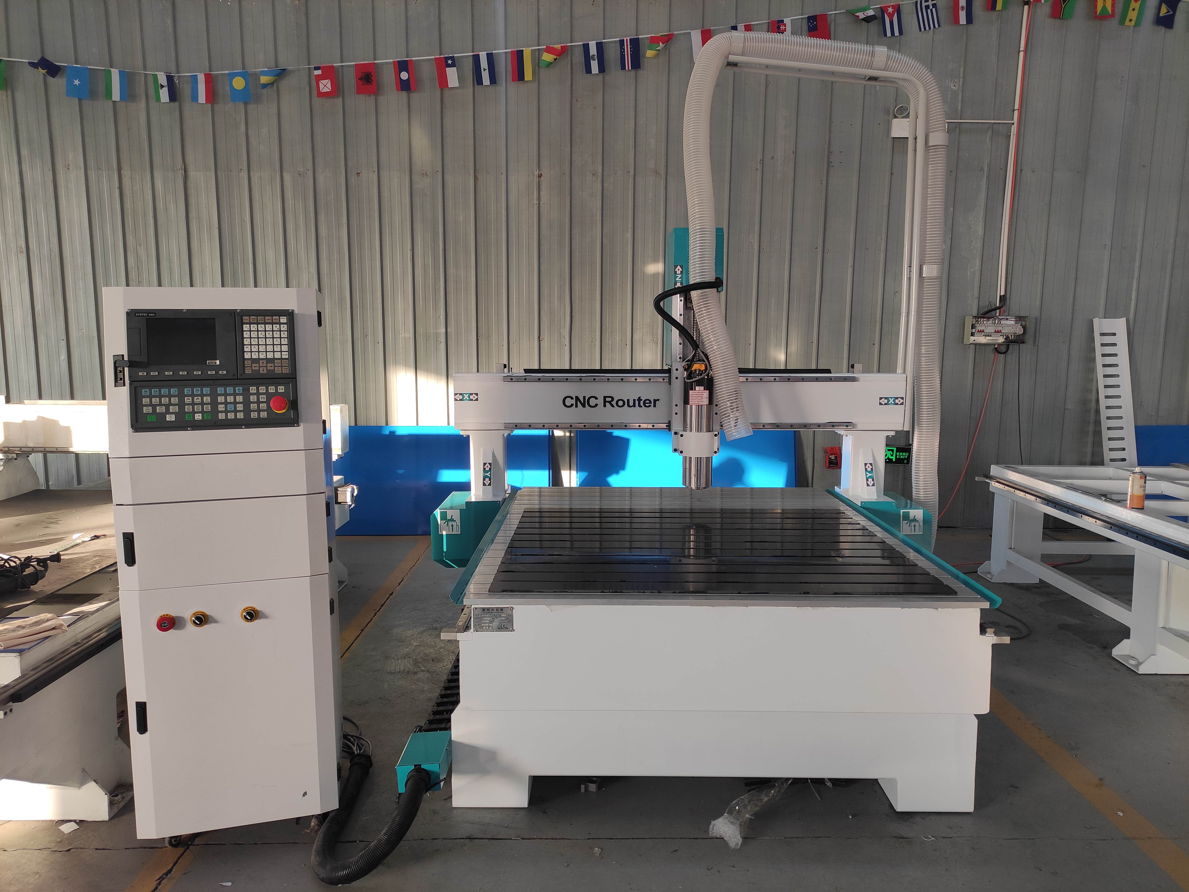 如何選擇質量過硬的開料機？